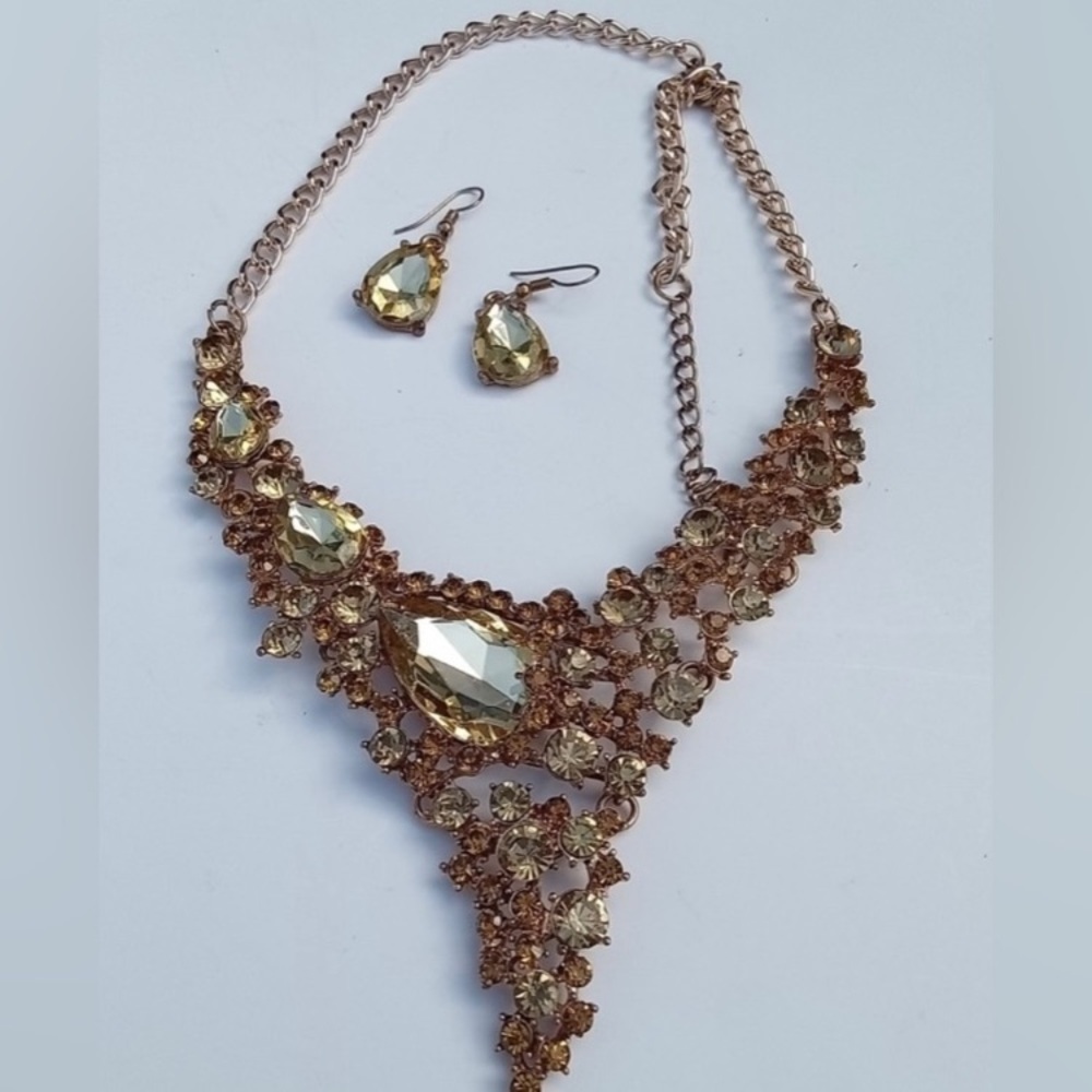 Yellow topaz citrine vintage chunky choker statement necklace deep V cluster
